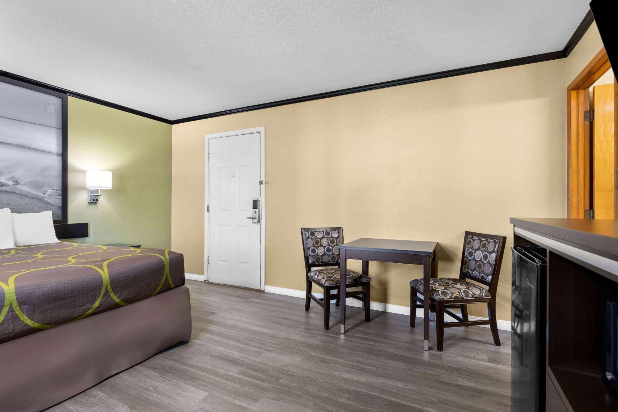 Super 8 By Wyndham Crescent City Kültér fotó